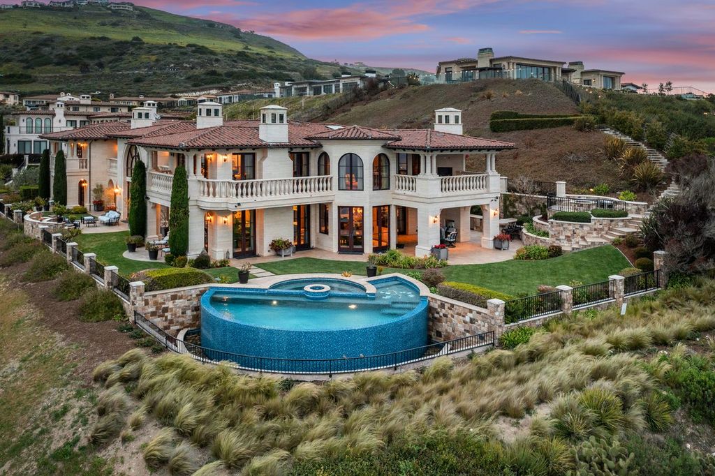 Masterpiece on the Palos Verdes Riviera: This Italian-Inspired Villa Offers 300 Feet of Uninterrupted Pacific Views