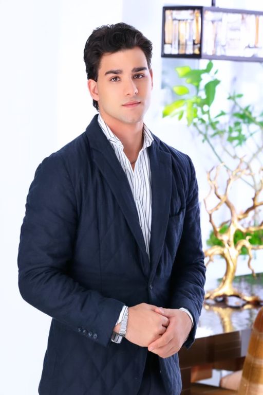 Alexander Ebel