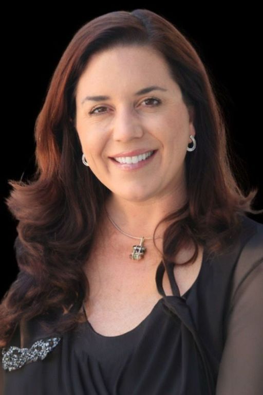 Christine Cardoso-Moore