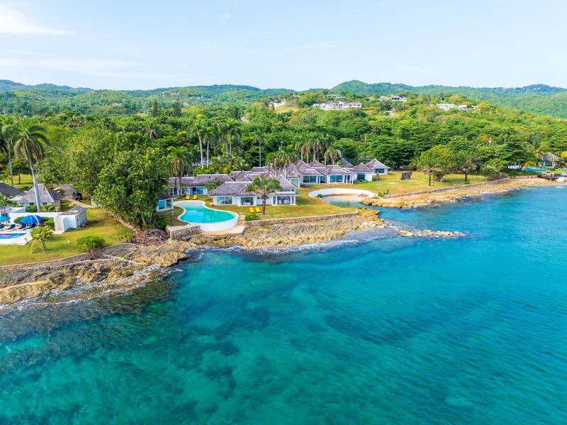 Step Inside This Moroccan-Inspired Waterfront Paradise at Jamaica’s ...