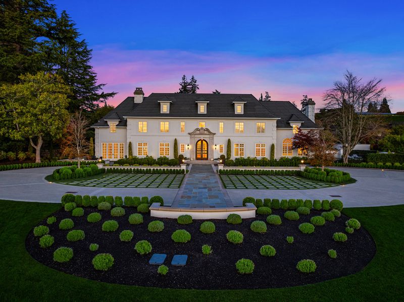 Inside Bellevue's Grandest Chateau, a 1.5-Acre Clyde Hill Estate with ...